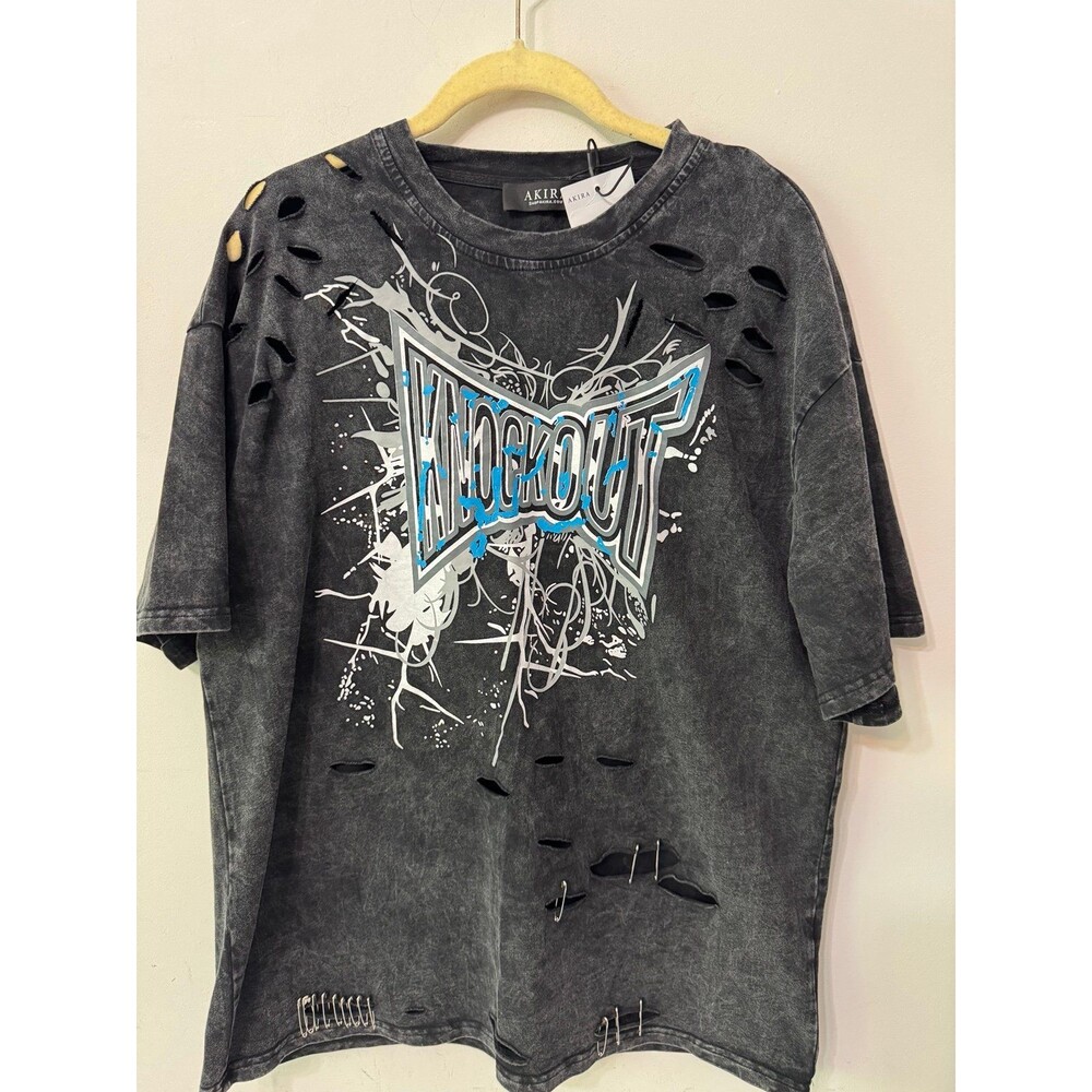 AKIRA KNOCK YOURSELF OUT DISTRESSED TEE AND HAT COMBO medium nwt *no chains* - Picture 2 of 8